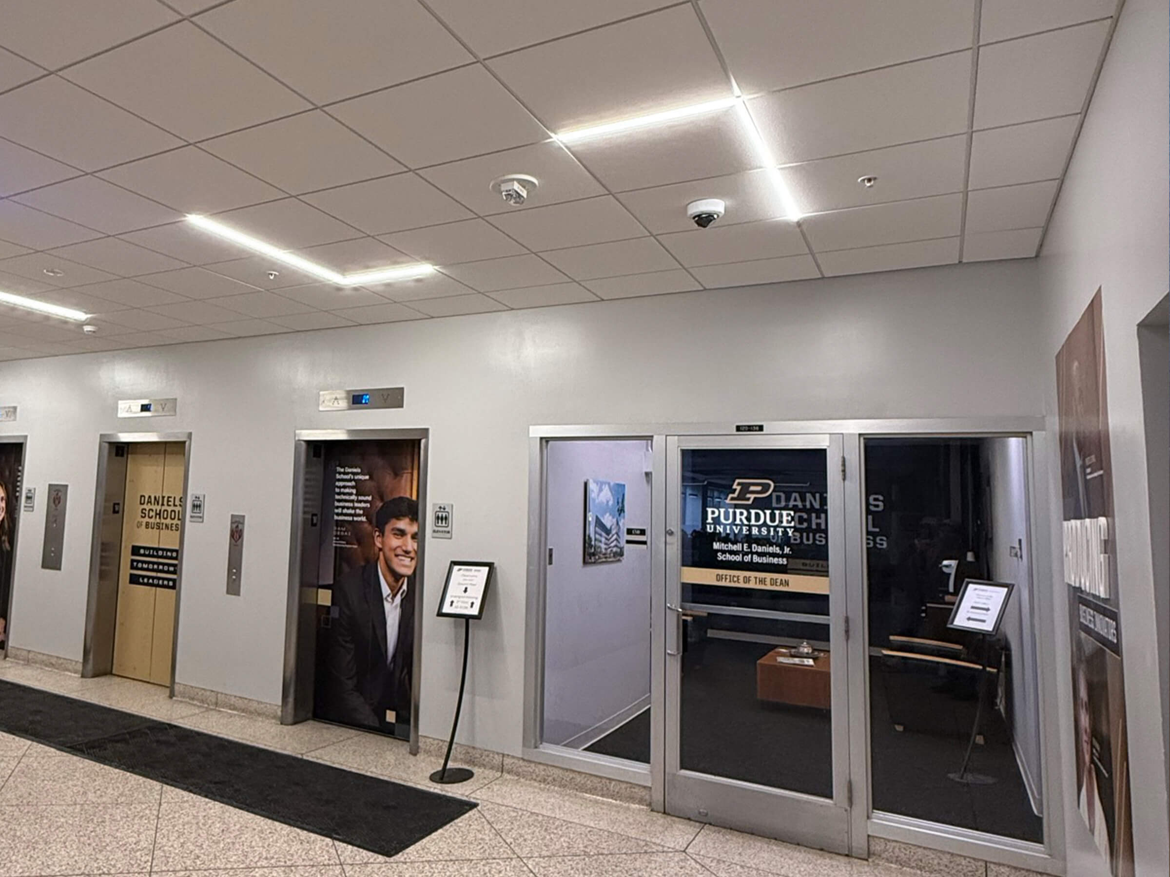 low voltage ceiling lighting